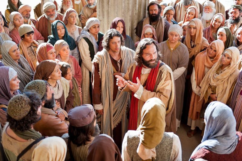 Resultado de imagem para jesus e as multidões